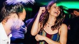 Güzel oyuncu Burcu Biricik'in kafasını attırdılar... Şikayetçi olacak!