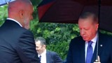Erdoğan'ı karşılayan Arnavutluk Başbakanı'nın ayakkabıları olay oldu