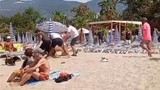 Turizm cenneti Antalya'da turiste ''şezlong'' dayağı