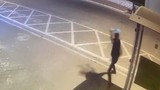 AK Parti binasına taşlı saldırı kamerada