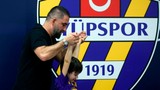 Arda Turan, Eyüpspor'a veda etti: ''4 teklif var!''