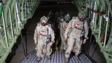 Türkiye'nin en seçkin birliği binlerce metre yüksekte tüm dünyaya gövde gösterisi yaptı!