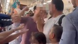 Bu sefer trafikte değil, Marmaray'da yaşandı: Trende yer kavgasında trenin içi savaş alanına döndü