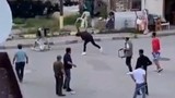 ''Kornaya neden bastın'' meydan savaşı kamerada!