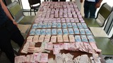 Dilencinin üzerinden çıkan parayı gören gözlerine inanamadı