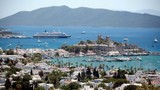 Türkiye'nin tatil cennetinde bir dev...