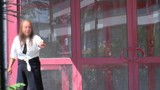 Haklarını alamayan bir kadın iş yerinin önünde kendini yakmaya çalıştı