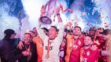 Galatasaray'da beklenen ayrılık gerçekleşti: Havalimanında gözyaşları sel oldu!