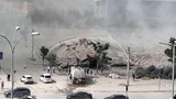 Yıktığı binanın altında kalan iş makinesi operatörü hayatını kaybetti