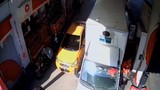 Gasp ettikleri takside şoförü rehin alıp, gittikleri adrese kurşun yağdırdılar