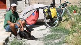 Şili'den bisiklet üstünde köpeğiyle yola çıkan gezgin Türkiye'de...