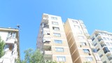 İstanbul'da 9 katlı apartmanın balkonu çöktü