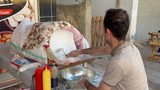 Dağlardan bedavaya toplayıp, tatlandırıyor, tabağını 50 TL'den satıyor... Hem de Adana'da!