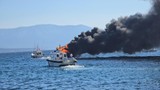 Çeşme'de lüks yatta yangın: Yattan geriye külleri kaldı!