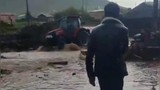 Ardahan'da sağanak yağış sele yol açtı: 1 saatlik yağış sonrası tüm şehir göle döndü!