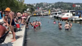 Sıcaklar bunalttı, İstanbul Boğazı halk plajına döndü