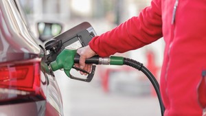 Benzin ve motorine Cumhuriyet tarihinin rekorunu kıran zam!