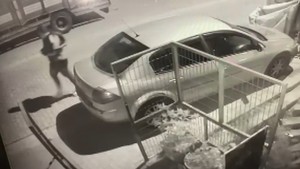 İstanbul'da iş insanına haraç kurşunu: Tetikçi genç kadın kamerada!