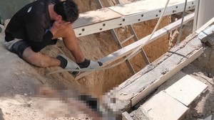 Antalya'da feci ölüm! Ağabeyinin cansız bedeni başında gözyaşlarına boğuldu