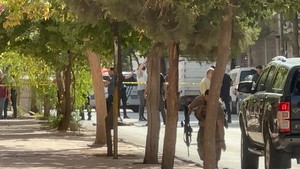 ''İntihar edeceğim'' dedi, etrafa kurşun yağdıran saldırgan vurularak öldürüldü!