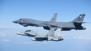 Dünya diken üstünde... ABD savaş uçakları Grönland'ta!