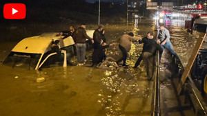 Yolcu minibüsü sulara gömüldü, 20 yolcu sona anda tahliye edilerek kurtarıldı!