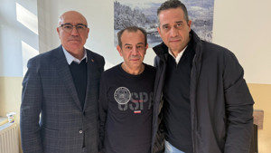 Gözaltındaki Tanju Özcan'dan ilk mesaj