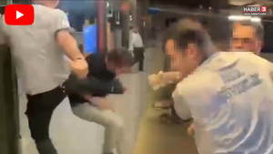 Marmaray'da tekmeler yumruklar havada uçuştu!