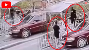 Kardeşini gözünü kırpmadan öldürdü! Cinayet anı kamerada