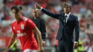 Phillip Cocu mağlubiyetle başladı