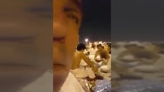 Kabe'de rezalet ! İslam'ın kalbinde iskambil skandalı