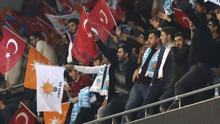 AK Parti'de Mustafa Tuna sloganları