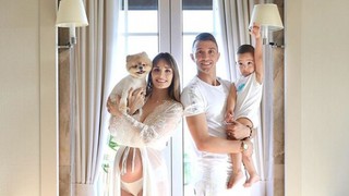 Muslera'nın eşinden sosyal medyayı sallayan pozlar