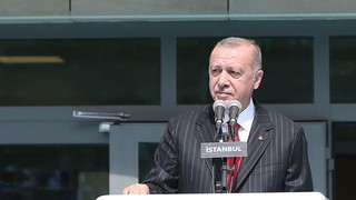 Erdoğan'dan öğrencilere uyarı: Buna izin vermeyin