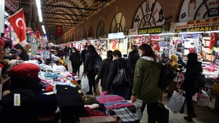 TL'deki değer kaybı sürünce, alışveriş için Türkiye'ye koşuyorlar!