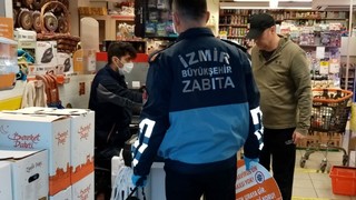 İzmir'de marketlere dezenfektan ve maske denetimi