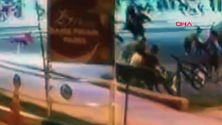 Parkta dehşet! 11 yaşındaki çocuğu dakikalarca dövdü!