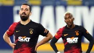 Arda Turan: Bırakın bu işleri, biz bunları yemiyoruz!