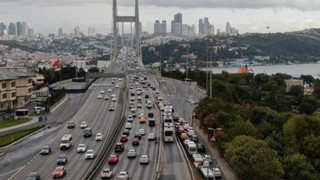 Trafiğe çıkacaklar dikkat! İstanbul'da trafik arapsaçı!