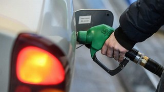 Petrol yine uçtu! Benzin ve motorine yeni zam geliyor