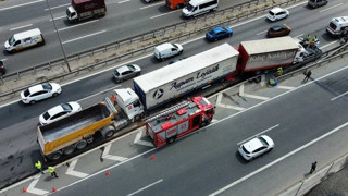 TEM'de zincirleme kaza! Trafik kilitlendi