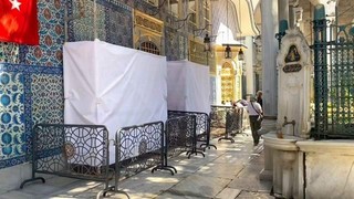 İstanbul'da Eyüp Sultan Türbesi'ne saldırı