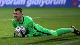 Galatasaray'ın kaptanı Fernando Muslera emekli olacağı takımı açıkladı