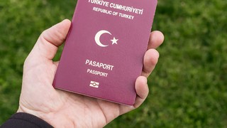 AYM pasaportlardaki o hükmü iptal etti