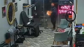 Dövmecide pompalı tüfekle dehşet saçtı