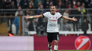 Beşiktaş'ta da forma giymişti... Pepe yeniden Türkiye yolunda