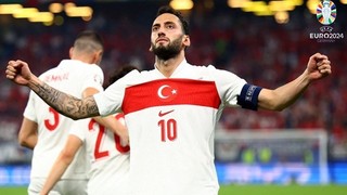 Hakan Çalhanoğlu: Ne mutlu Türküm diyene