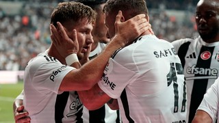 Kartal kendi evinde kanatlandı: Beşiktaş: 4 - Antalyaspor: 2