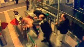 Marmaray'da silah sesleri: Güvenlik görevlisi yolcuyu vurdu