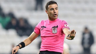 FIFA kokartı takacak Türk hakemler açıklandı; genç hakem Oğuzhan Çakır da listede!